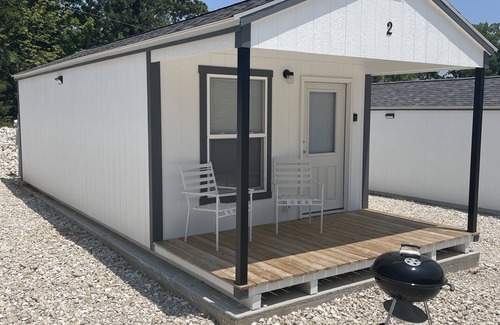 Rocky Mount Cabin | Quiet Cabin-Lake of the Ozarks, Perfect get away