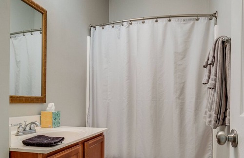Johnson City House | Quiet, Clean, 2 story home. 2 beds, 2 baths, 1 car garage. No pets. No Smoking.