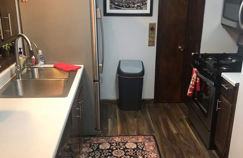 Hinckley House | Quiet, Comfortable, Country House In Hinckley. 30 Minutes To Cleveland And Akron