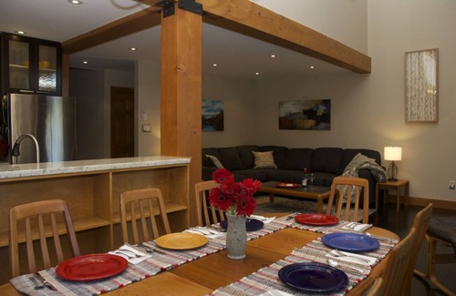 Blueberry Hill House | Quiet, comfortable, spacious Whistler retreat
