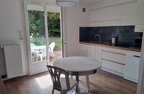 Baguer-Morvan House | Quiet cottage