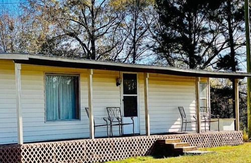 Kinards House | Quiet country living, mobile home down dirt lane