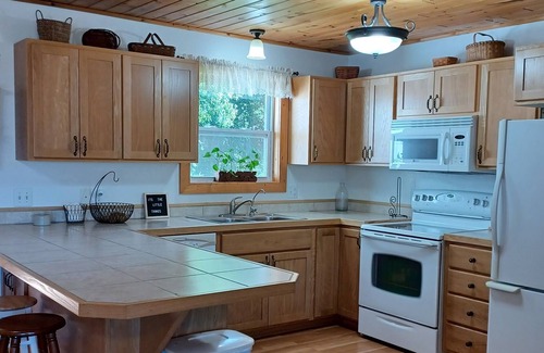Akeley House | Quiet country location close to multiple lakes