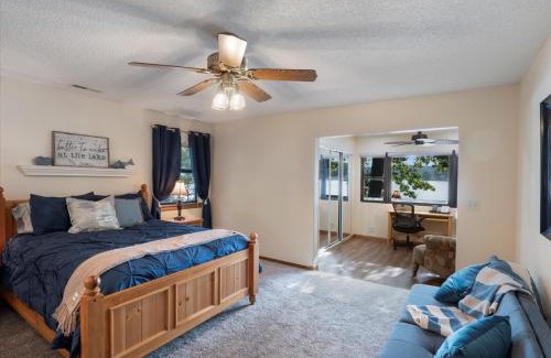 Camdenton House | Quiet Cove, Private Dock, Fishing, Swimming, Boat Slip & Kayaks