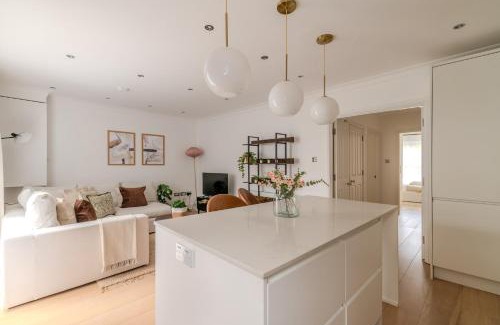 Dulwich Apartment | Quiet & Cozy 2BR Apt near Beautiful Dulwich Park