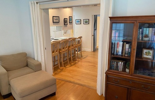 St. Marys Cottage | QUIET & COZY Coastal Cottage, walkable to St. Marys waterfront