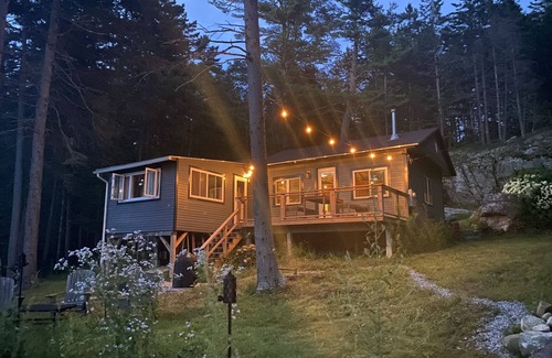 Bremen Cottage | Quiet & cozy ocean-side hideaway. Pet friendly!