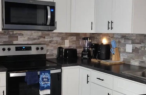 Kannapolis House | Quiet Cozy Suite