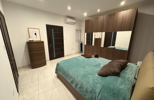Zejtun House | Quiet Ensuite Room - Near Marsaskala & Airport