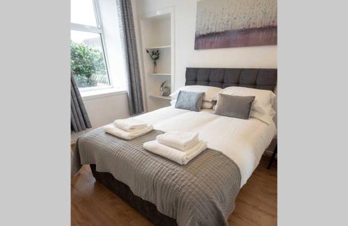 Dundee Apartment | ☆ Quiet Ground Floor Apartment Near University ☆