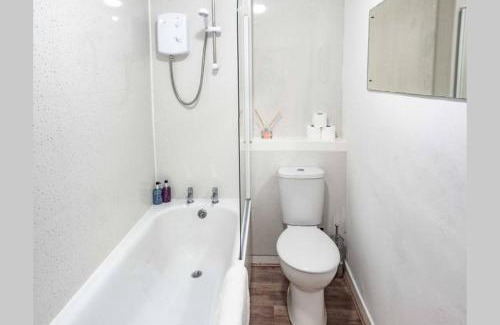Dundee Apartment | ☆ Quiet Ground Floor Apartment Near University ☆