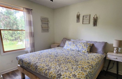 Elmira House | Quiet, hideaway