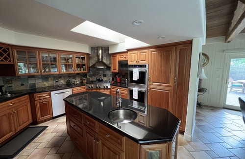 Del Monte Forest House | Quiet Home Near Greenbelt; Easy walk to Ocean