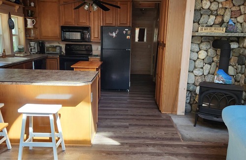Stockton Springs Cottage | Quiet Lakeside cottage in Searsport