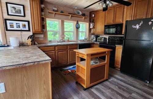 Stockton Springs Cottage | Quiet Lakeside cottage in Searsport