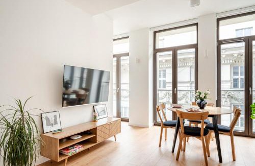 Wesoła Zachod Apartment | Quiet Luxury Hideaway