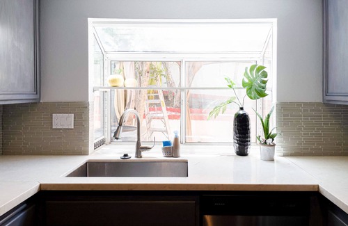 Santa Ana Heights House | Quiet Modern Home by Meadows Park