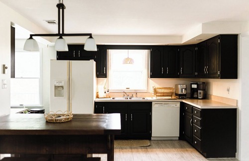 Fishertown House | Quiet Nature Getaway /minutes to Whispering Hollow Estate