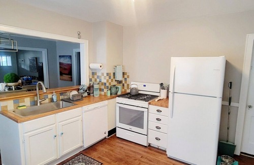 Northeast Minneapolis House | Quiet pet friendly home with fully fenced yard