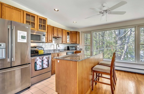 Boothbay House | Quiet Retreat with Yard, Damariscotta River Views, and Dock Access!
