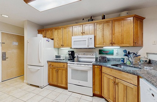 Jeffersonville Condo | Quiet Ski Condo at Smuggler's Notch Resort near Lifts w/Access to Shared Pool