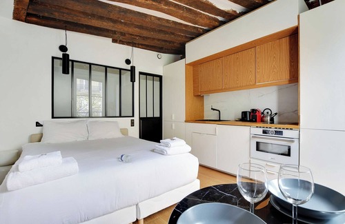Saint-Gervais Apartment | Quiet Studio for 2 People - Le Marais
