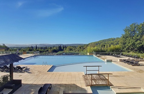 Callian Apartment | Quiet studio, pool, pets allowed, air conditioning, Var