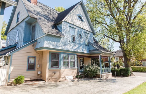Chillicothe House | ❤️Quiet, Upscale, 5 Bedroom, Walk to Downtown❤️