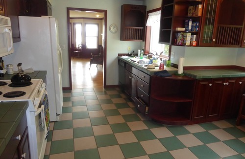 Indianola House | Quiet waterfront home in Indianola, Kitsap County, Seattle