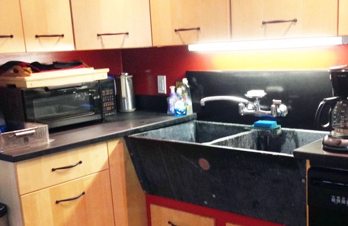 Camden House | Quiet with Views - Pet Friendly - late booking special