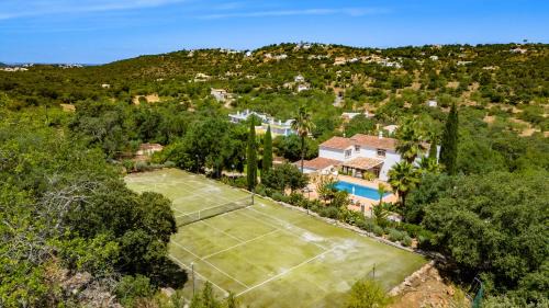 Loule Villa | Quinta da Galina by Portucasa
