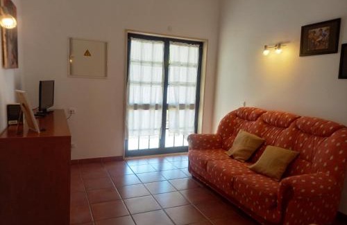 Alfarrobeira House | Quinta das AVES - Apartamento T2 com Piscina Comum