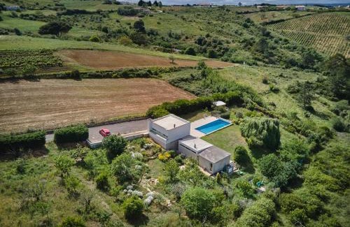 Arruda dos Pisoes House | Quinta TreeWindBee