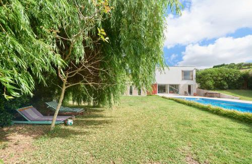 Arruda dos Pisoes House | Quinta TreeWindBee