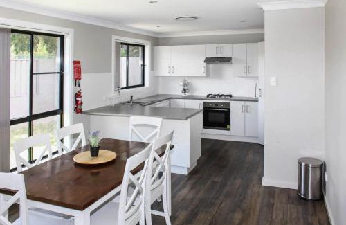 North Tamworth House | Quintet 1 157