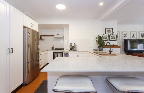 South Fremantle Apartment | Quirky Hidden Gem - South Fremantle