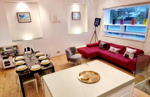 Hove House | Quirky Seaside Family Cottage walk to the waves!