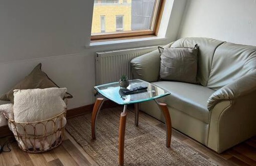 New Cross Apartment | Quirky studio flat selfcontained