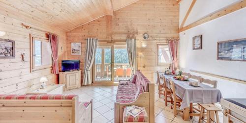 Champagny-en-Vanoise Apartment | Résidence Les Alpages - 4 Pièces pour 8 Personnes MAE-3904