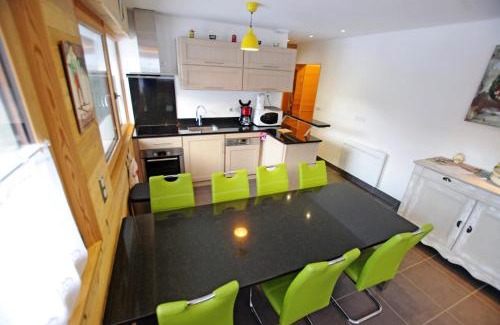 Champagny-en-Vanoise Apartment | Résidence Le Seillon - 3 Pièces pour 6 Personnes MAE-3325