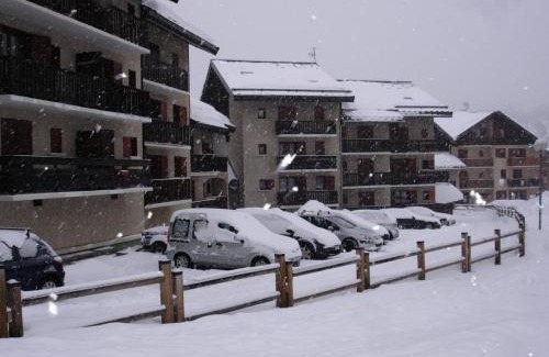 Valloire Apartment | Résidence Les Bergers - 3 pièces cabine 6 personnes 3 expo est MAE-4114