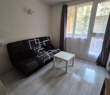 Valfrejus Apartment | Résidence les Mélèzets 2 au pieds des pistes et des commerces