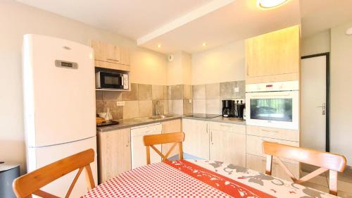 Flaine Apartment | Résidence Les Pleiades - Appartement spacieux et lumineux · Centre station · Balcon · Parking couvert MAE-7355