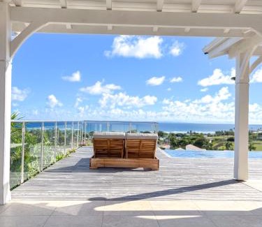Saint-Francois Villa | Résidence Les Raisins Clairs - Villas standing 4 étoiles , vue sur mer panoramique & piscine à débordement
