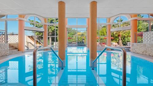 Sainte-Maxime City Centre Apartment | Résidence les Tourelles