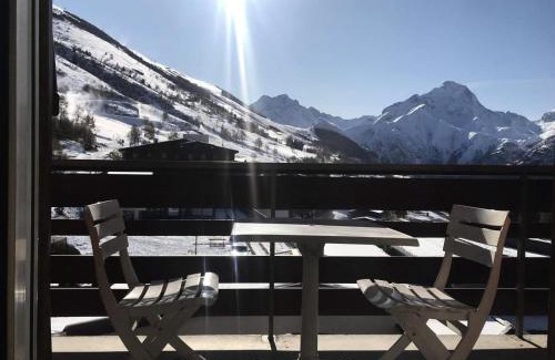 Mont-de-Lans Apartment | Résidence Meije 10- Porte J3 - Les Deux Alpes – Studio cabine au Village 1800 avec balcon plein sud et vue panoramique MAE-5411
