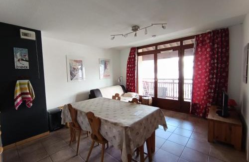 Montgenevre Apartment | Résidence Plein Soleil - Appartement plein sud avec superbe vue, balcon, parking. MAE-9004