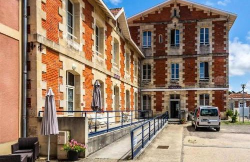 Soulac-sur-Mer Apartment | Résidence Villa Anna - 077 - Appartement au 1er étage avec ascenseur MAE-4901