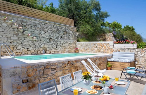 Makhairoi Villa | R 1037-Villa Sophia With Sea - Mountain View , Outdoor Jacuzzi & BBQ.