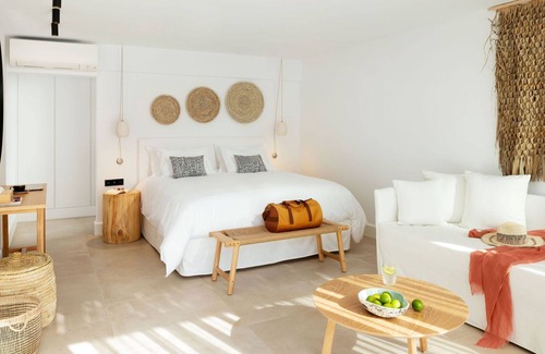 Chalkidona Villa | R 1320 Villa with Two Bedrooms and Private Pool